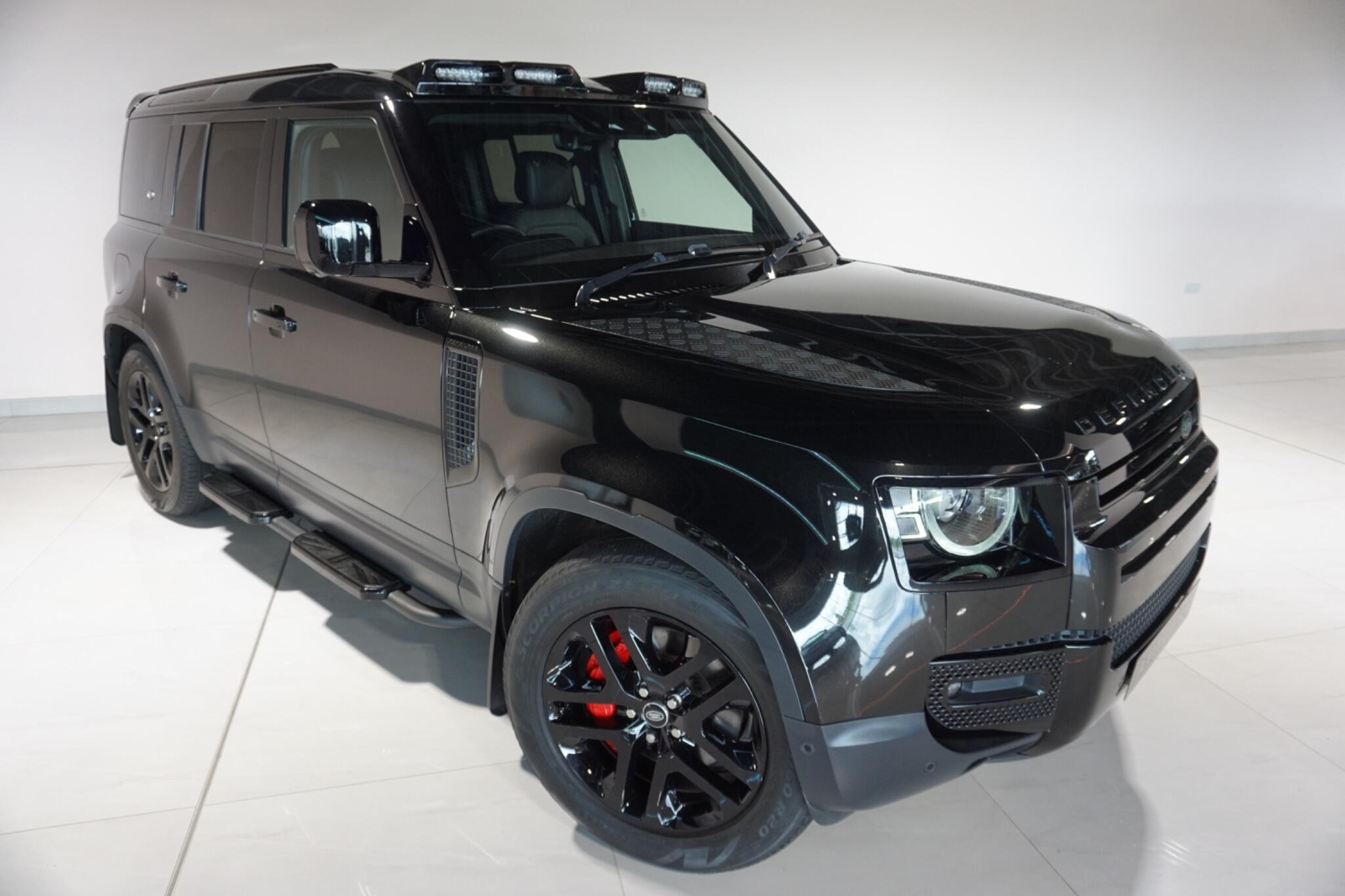 Land Rover Defender 110 3.0 D300 MHEV HSE SUV 5dr Diesel Auto 4WD Euro 6 (s/s) (300 ps)